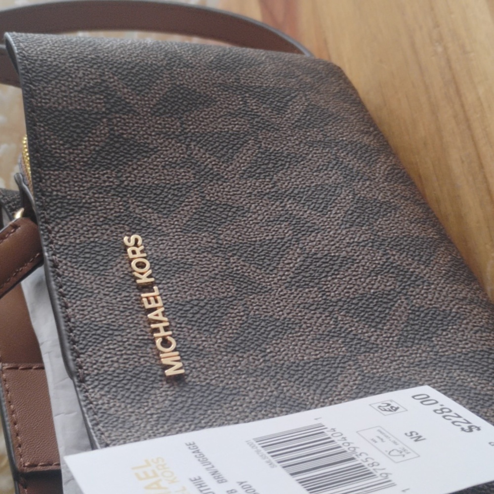 Michael Kors 💥 NWT 💥Ruthie Small Brown Exclusive Logo Crossbody Bag - Picture 4 of 17